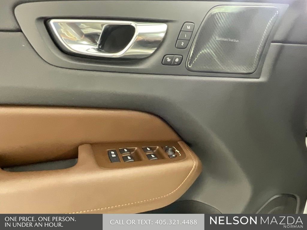 Used 2020 Volvo XC60 T6 Inscription AWD/4WD image 18