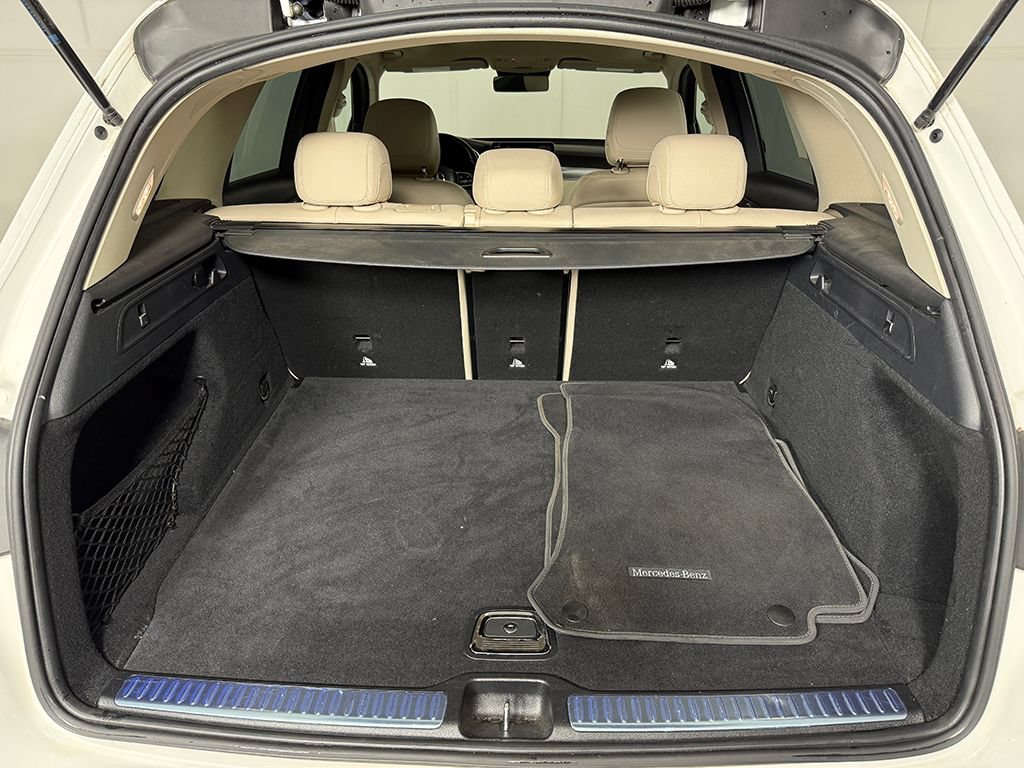 Used 2022 Mercedes-Benz GLC 300 4MATIC image 15
