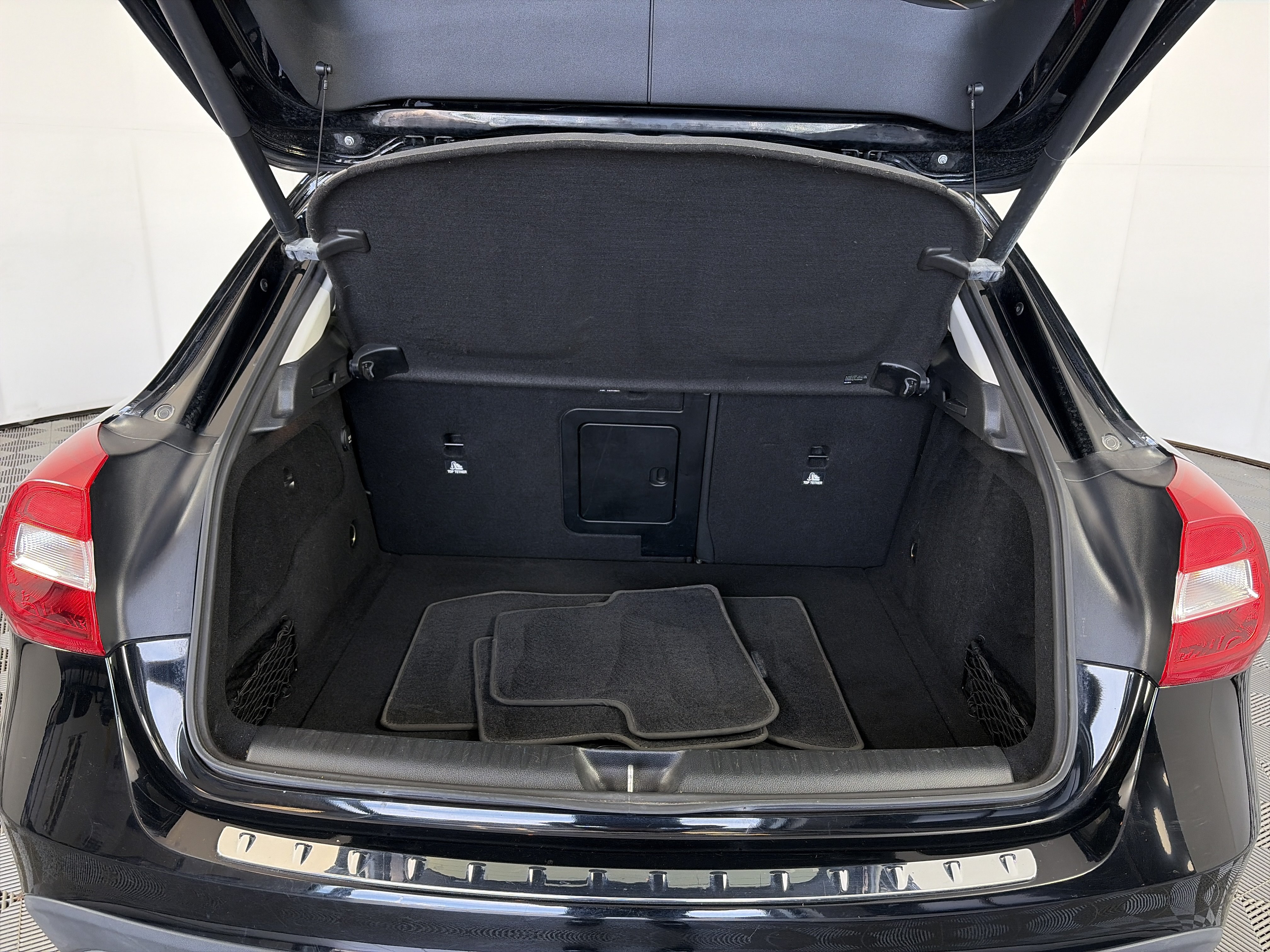 Used 2015 Mercedes-Benz GLA 250 4MATIC image 14