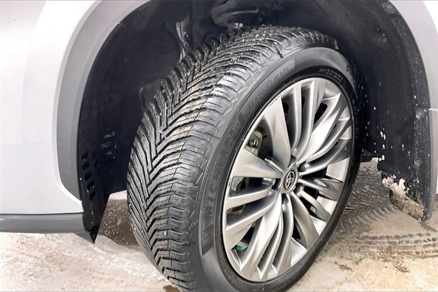 Used 2021 Toyota Highlander Platinum image 34