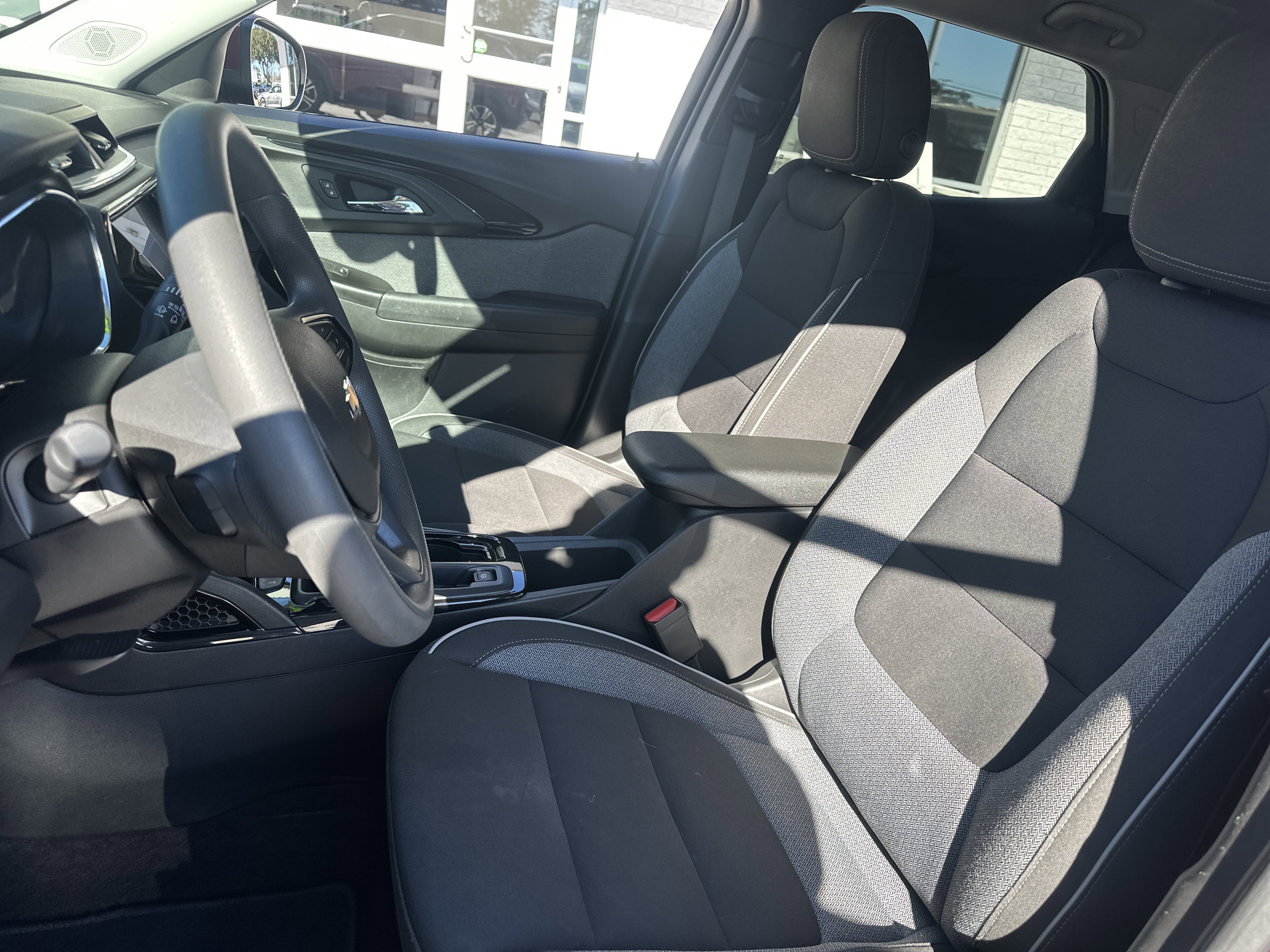 Used 2023 Chevrolet TrailBlazer LT w/ Convenience Package image 11