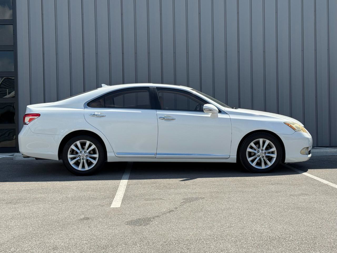 Used 2010 Lexus ES 350 Premium FWD image 4