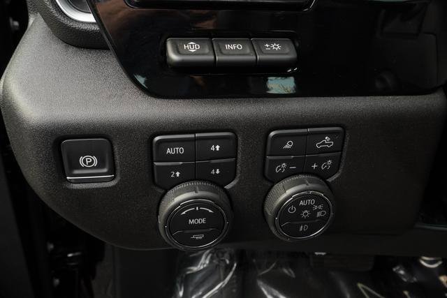 Used 2024 Chevrolet Silverado 1500 High Country w/ Midnight Edition image 15