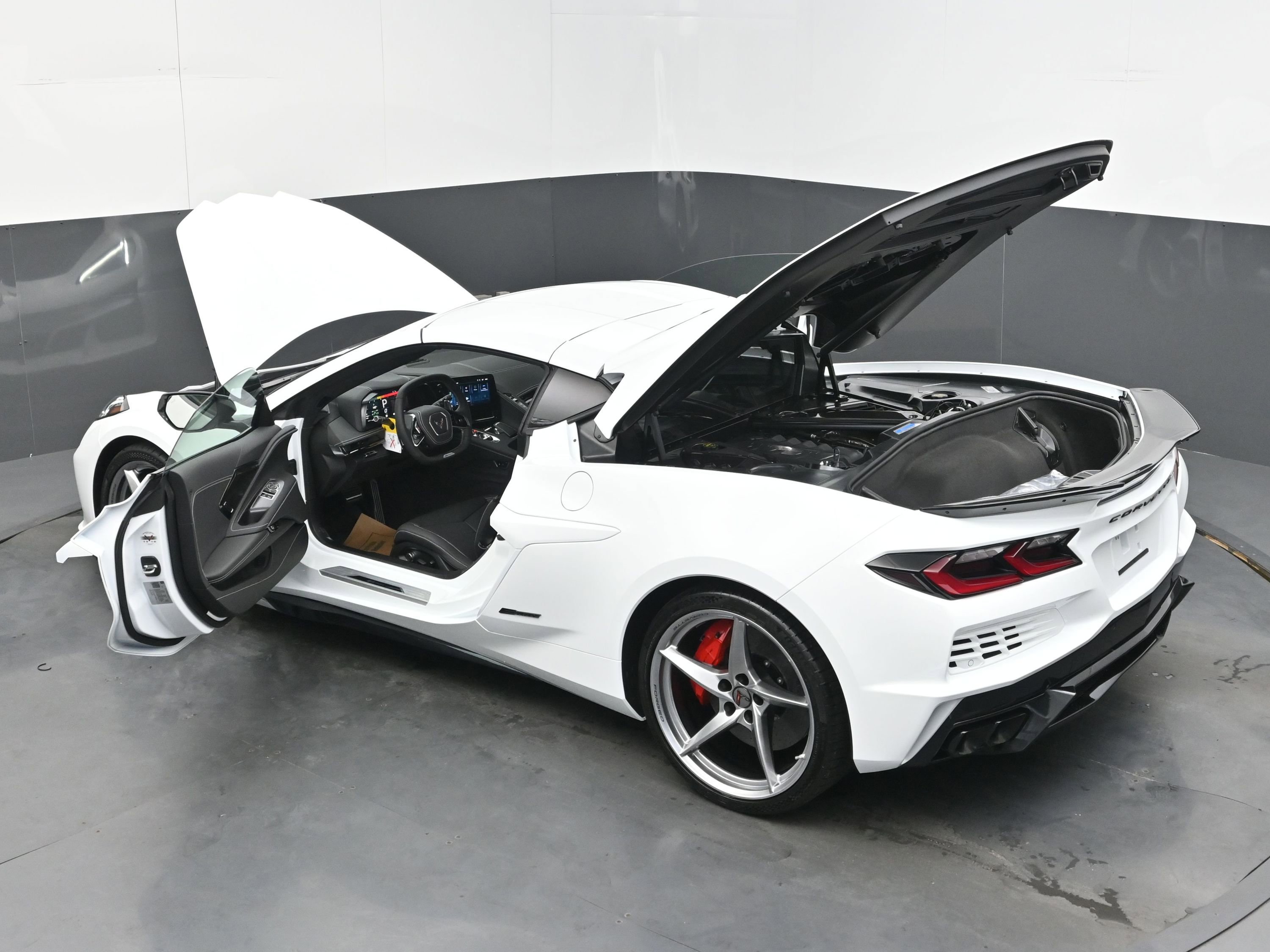 New 2025 Chevrolet Corvette E-Ray image 34