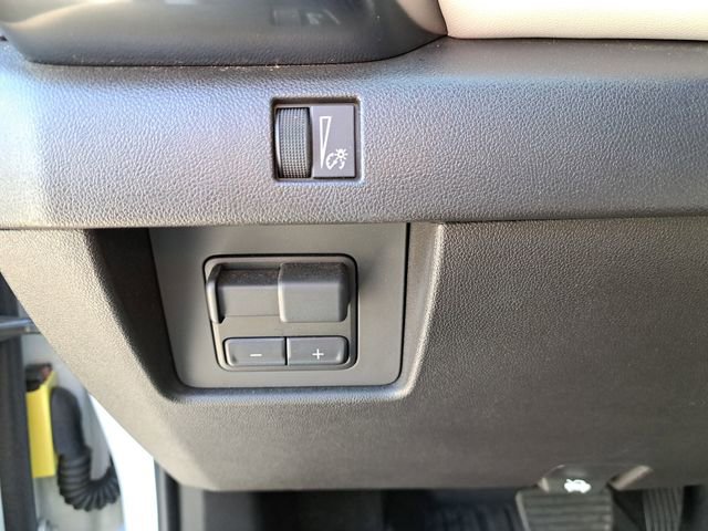 Used 2024 GMC Canyon AT4X image 9