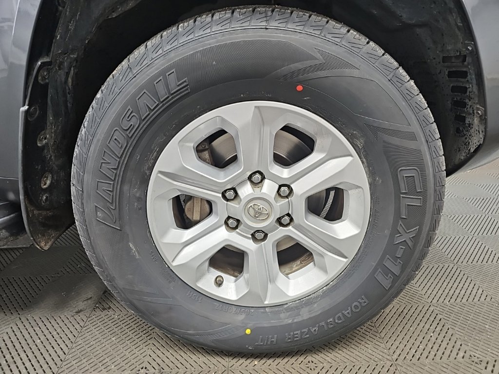 Used 2020 Toyota 4Runner SR5 Premium w/ Moonroof Package RWD image 45