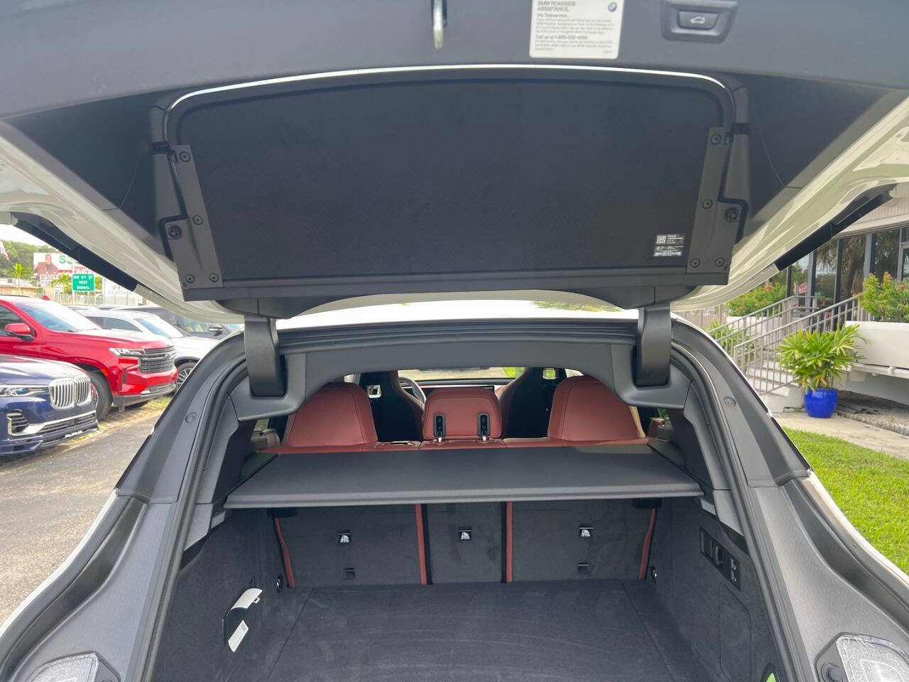 Used 2025 BMW iX xDrive50 w/ Convenience Package image 14