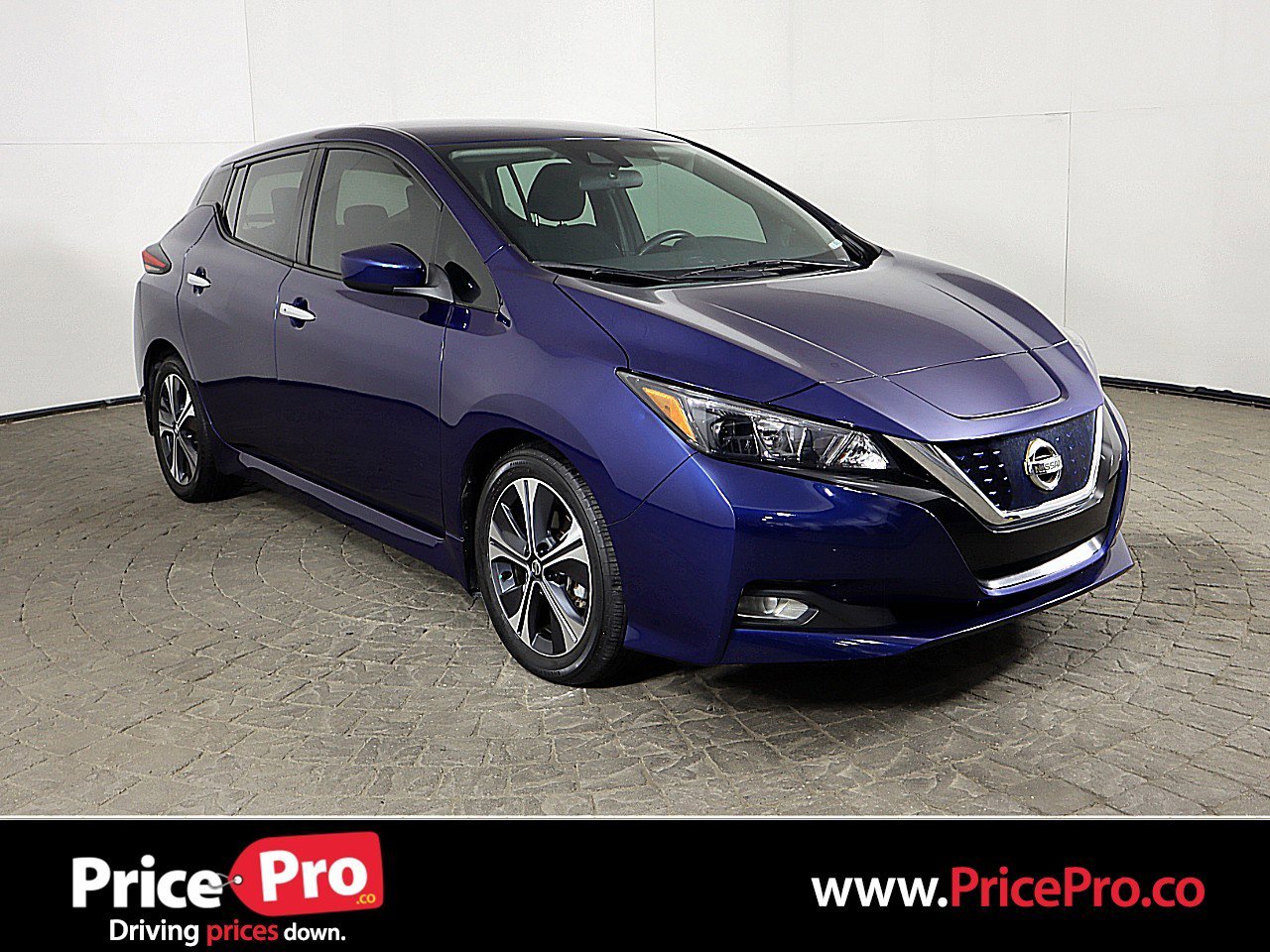 Used 2022 Nissan Leaf SV w/ Protection Package image 1