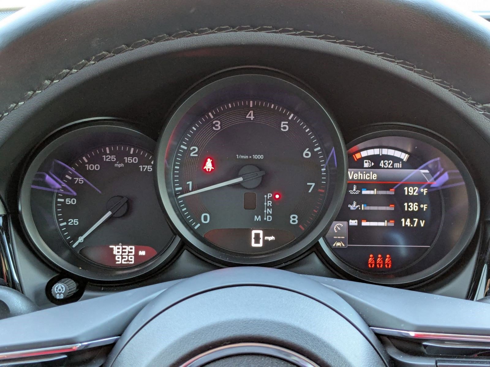 Used 2025 Porsche Macan image 16