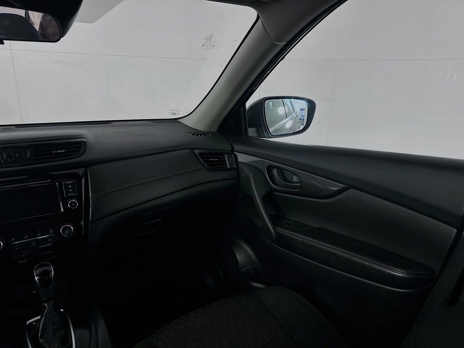 Used 2020 Nissan Rogue S AWD/4WD image 21