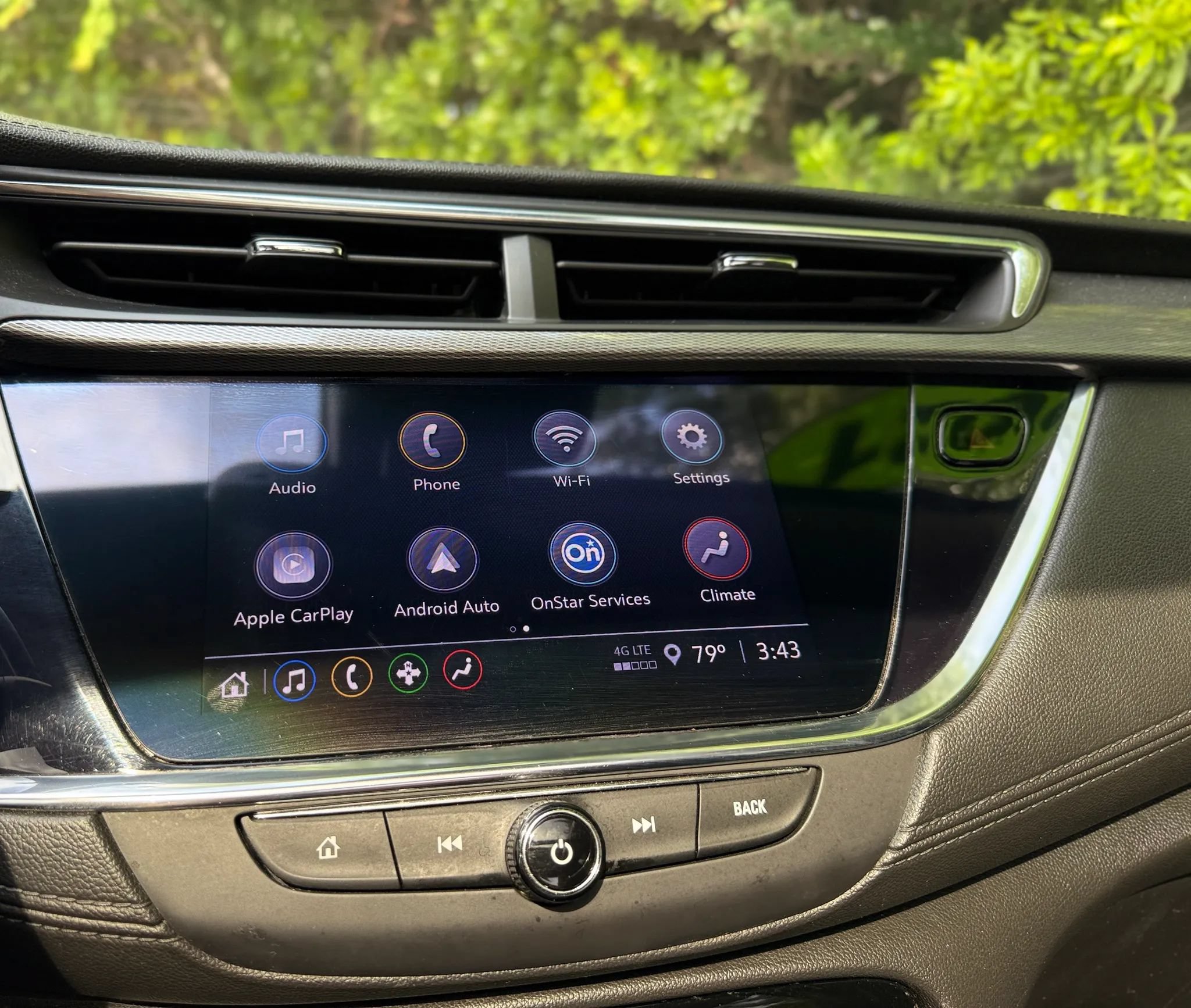 Used 2021 Buick Encore GX Essence w/ Experience Buick Package FWD image 8