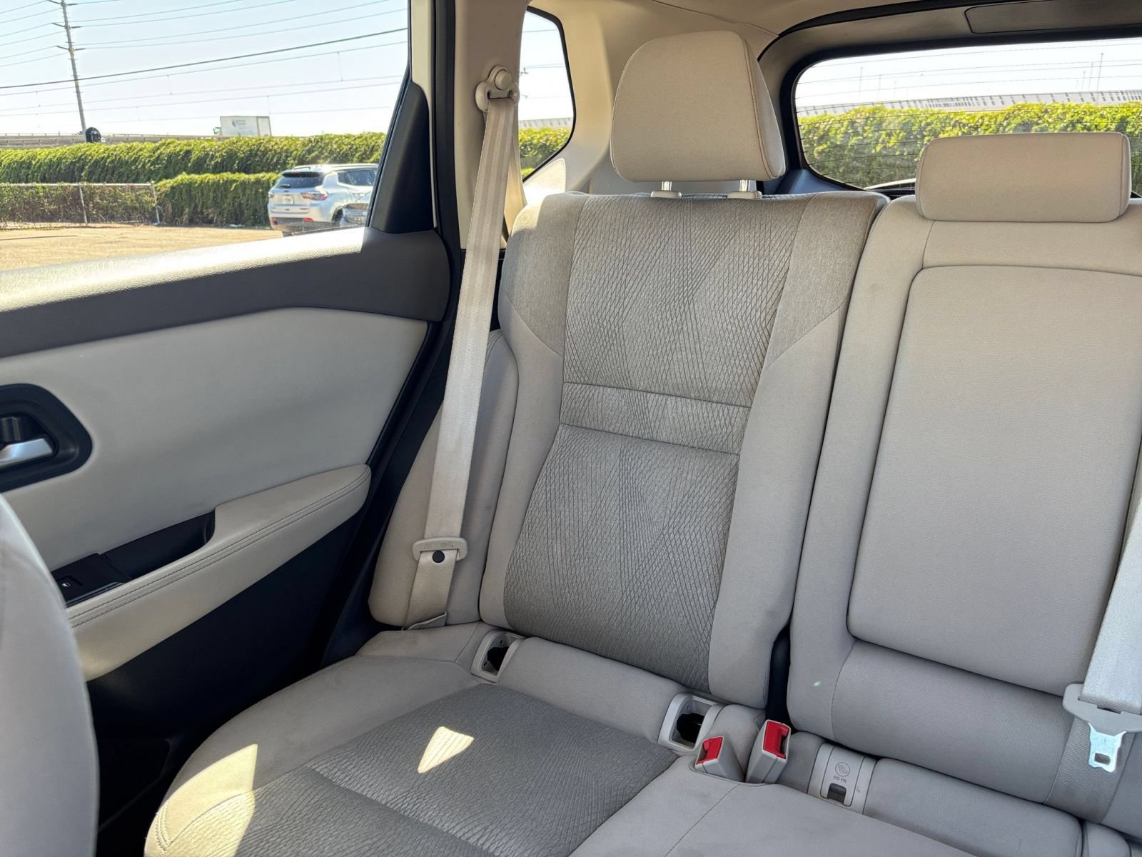 Used 2025 Nissan Rogue SV AWD/4WD image 40