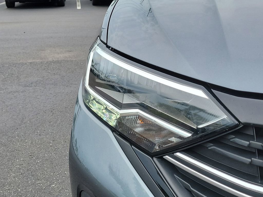 Used 2024 Volkswagen Jetta Sport image 29