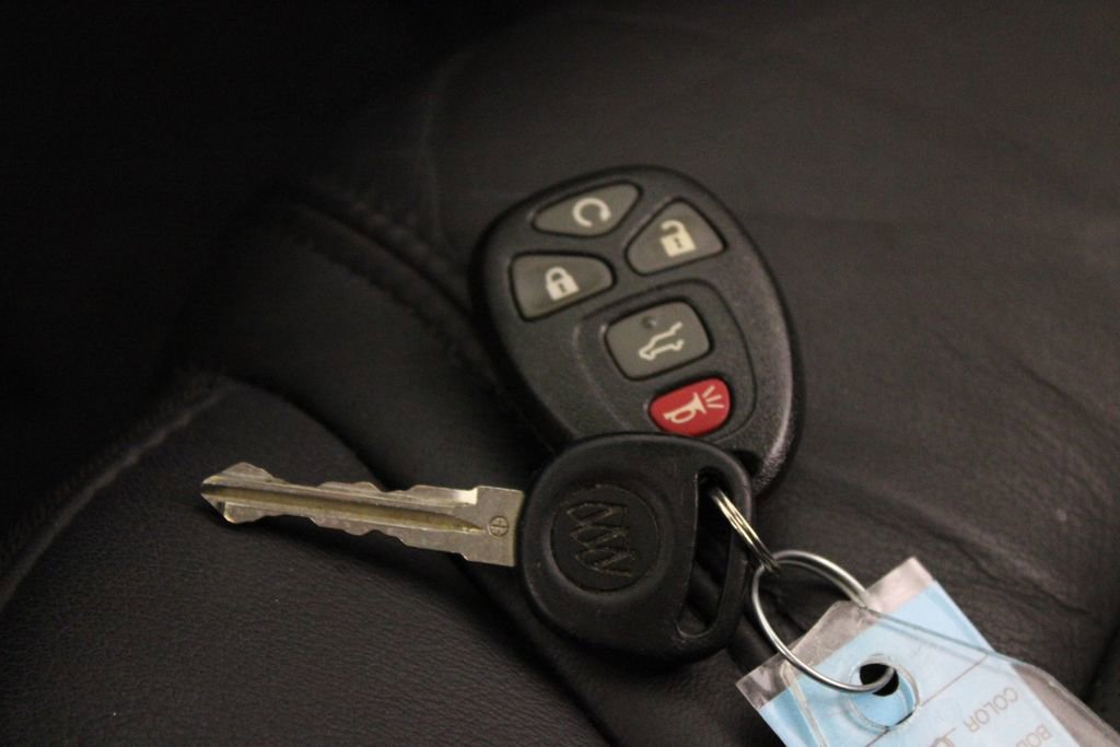 Used 2010 Buick Enclave CXL w/ Trailering Provision Package image 34