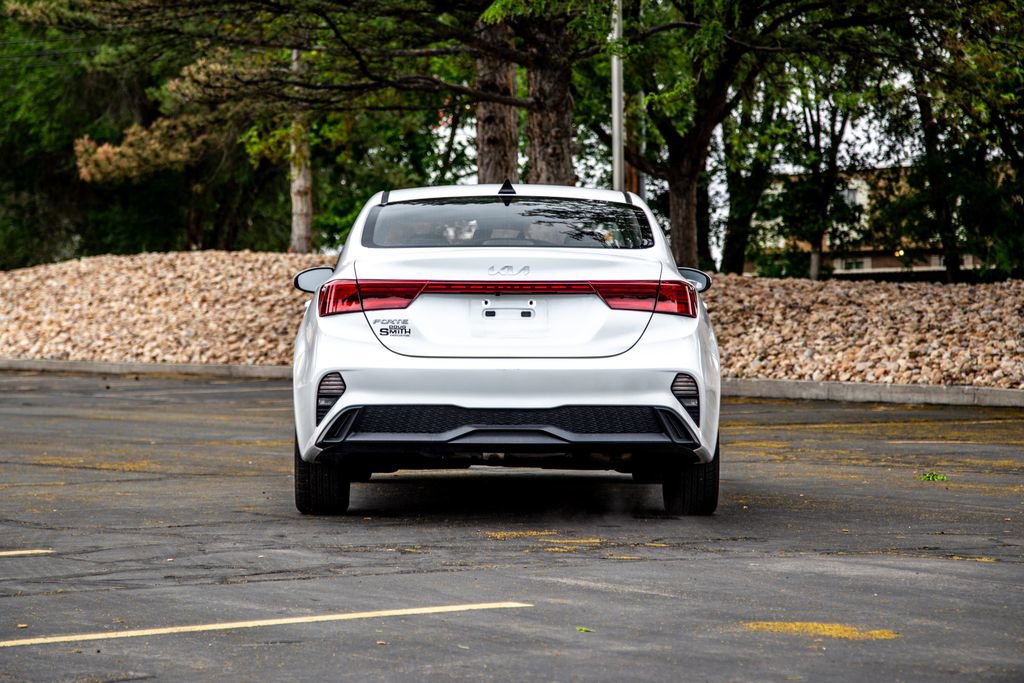 Used 2023 Kia Forte LXS FWD image 4