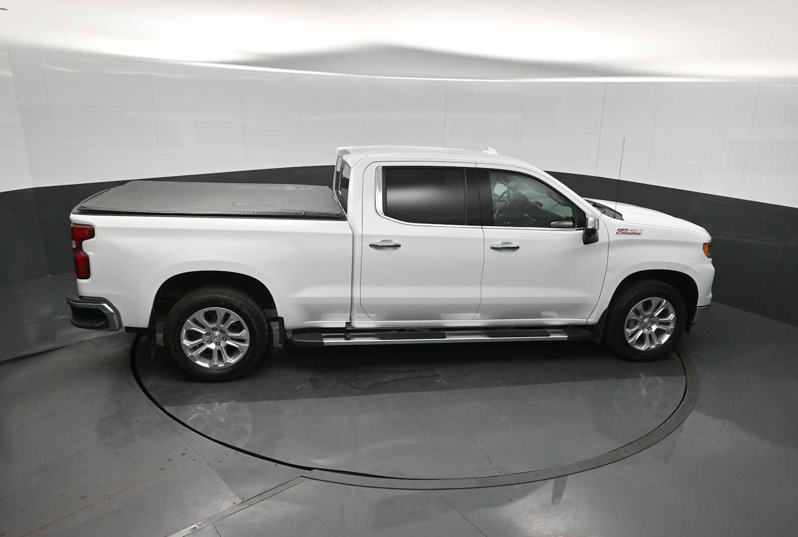 Used 2023 Chevrolet Silverado 1500 LTZ w/ LTZ Convenience Package II image 17