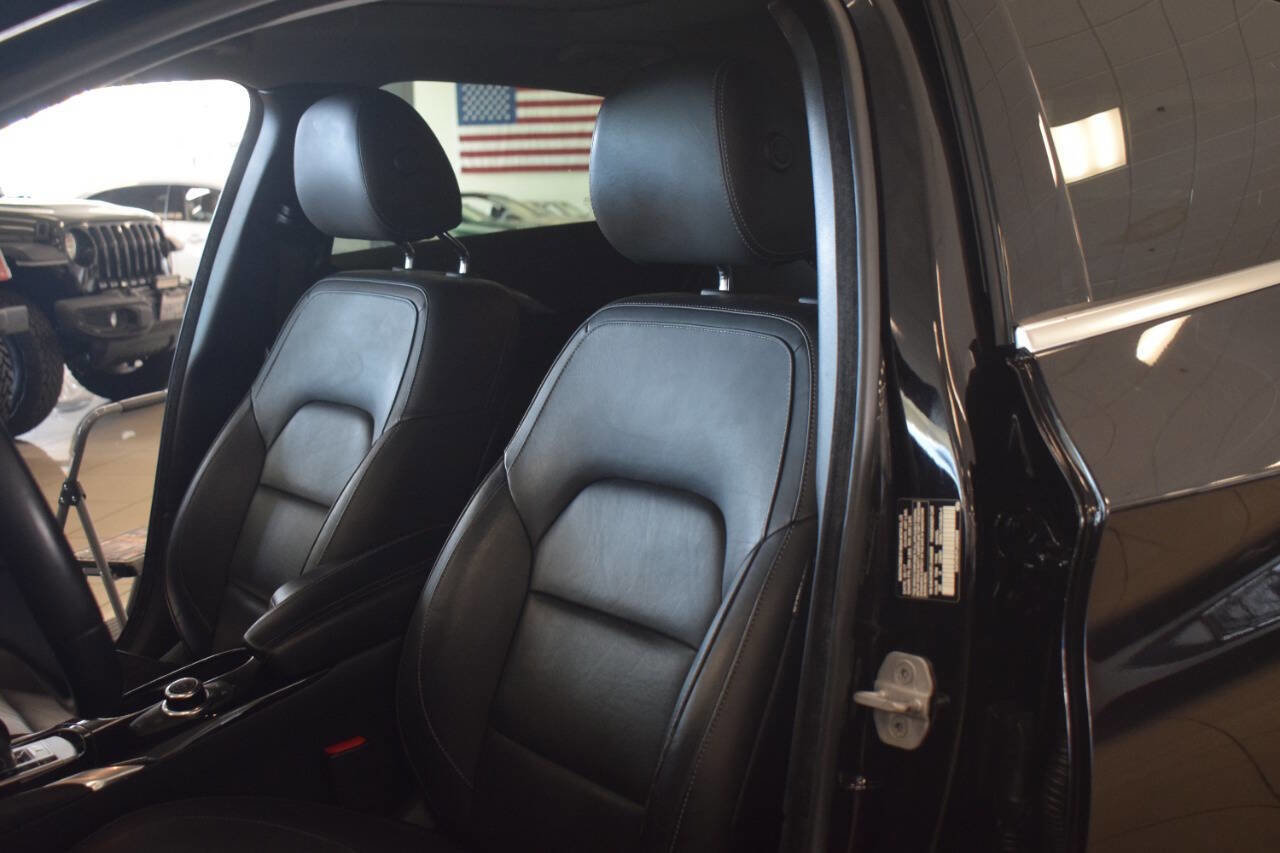 Used 2018 INFINITI QX30 Premium w/ Navigation Package image 47