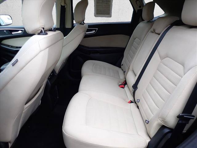 Used 2017 Ford Edge SEL AWD/4WD image 9