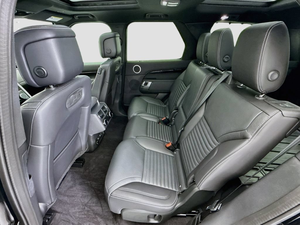Certified 2025 Land Rover Discovery S AWD/4WD image 20