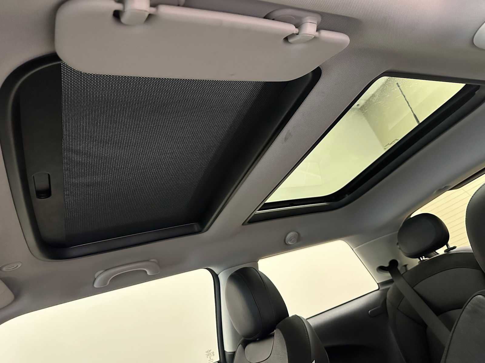 Used 2014 MINI Cooper S image 22