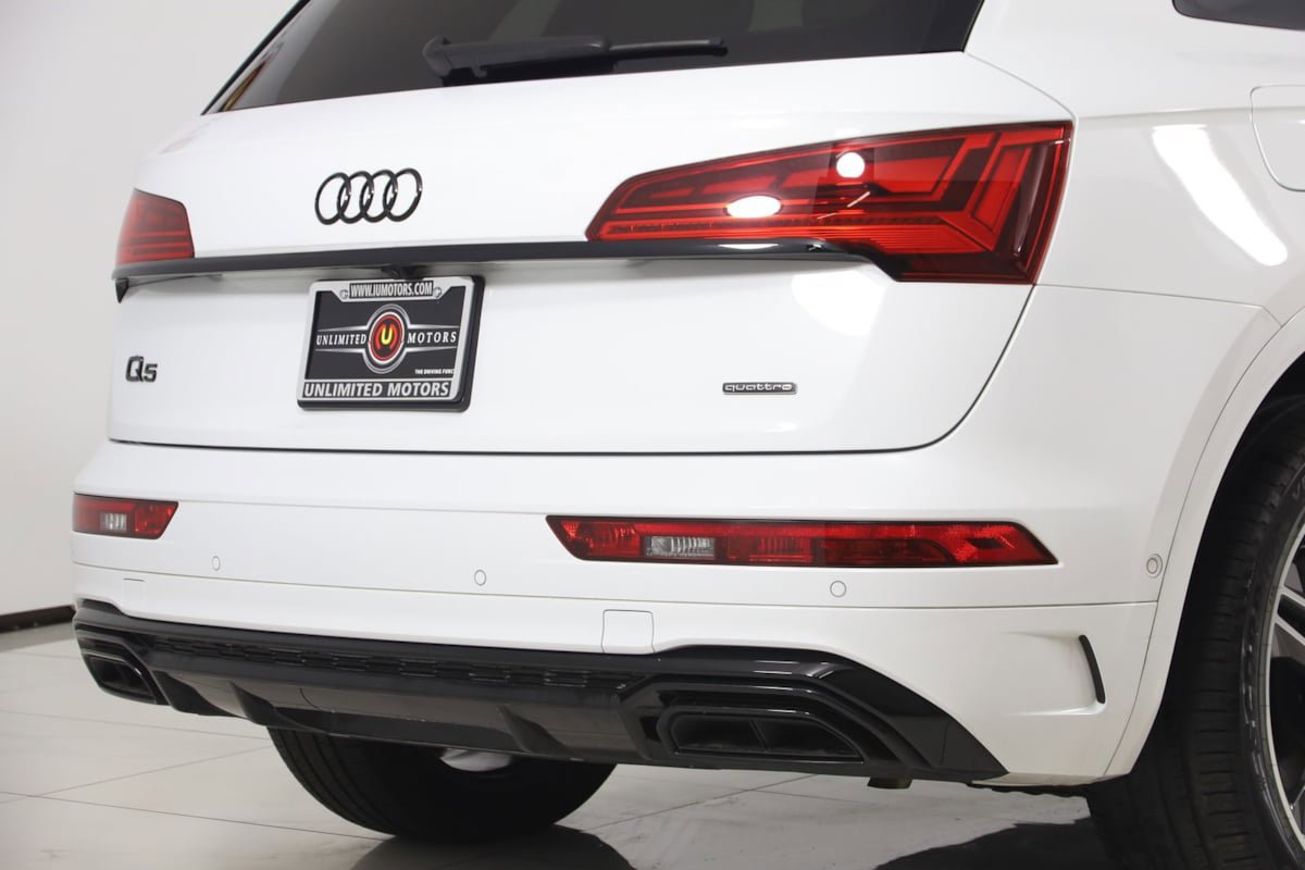 Used 2024 Audi Q5 e Prestige AWD/4WD image 47