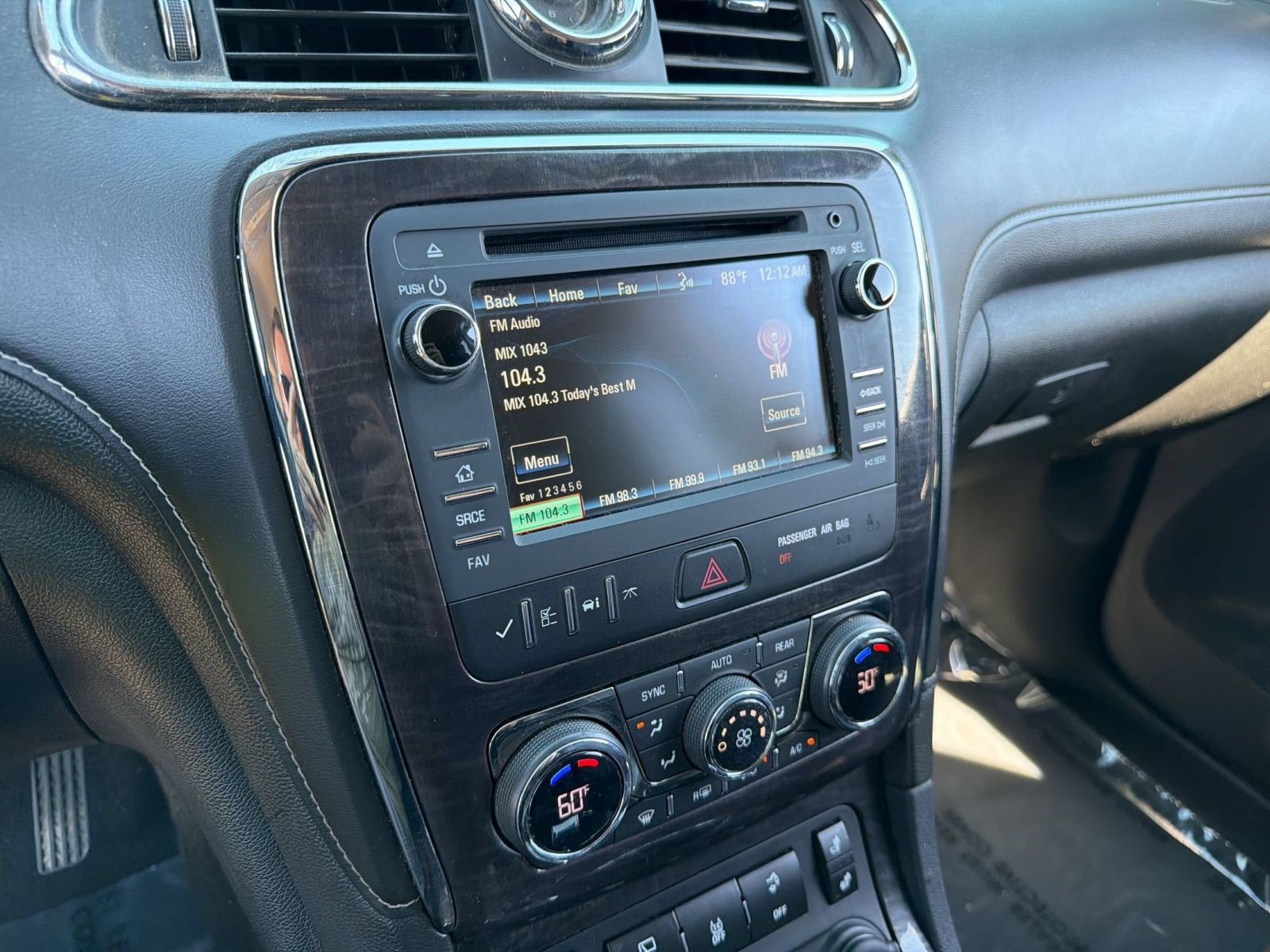Used 2015 Buick Enclave Leather AWD/4WD image 18