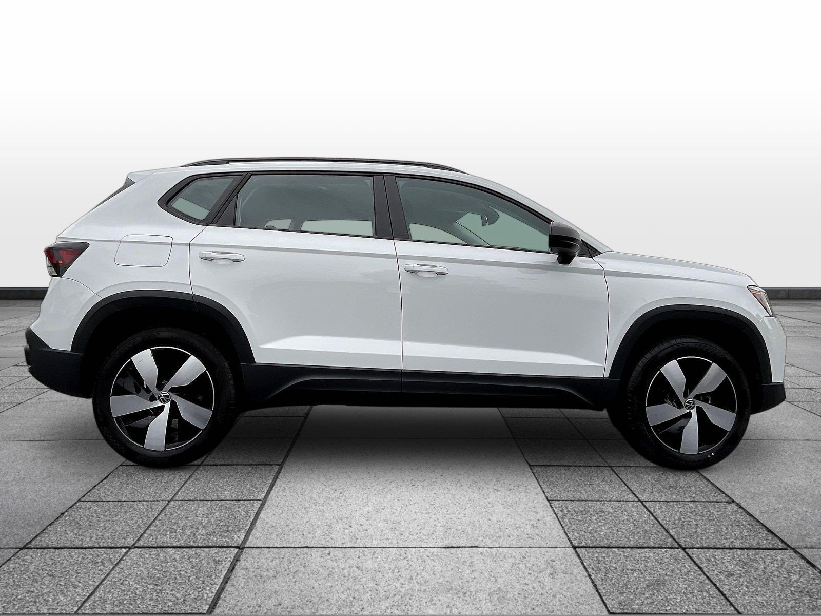 Used 2025 Volkswagen Taos S AWD/4WD image 4