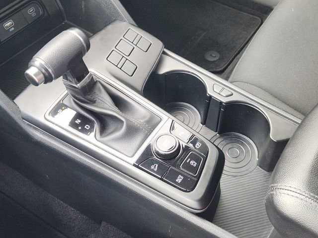 Used 2025 Kia Sportage LX FWD image 16