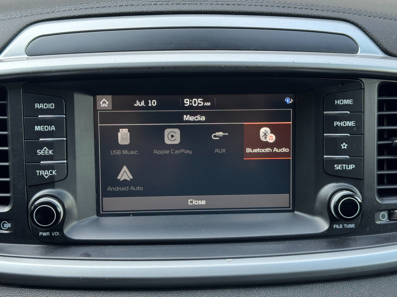 Used 2020 Kia Sorento S FWD image 23