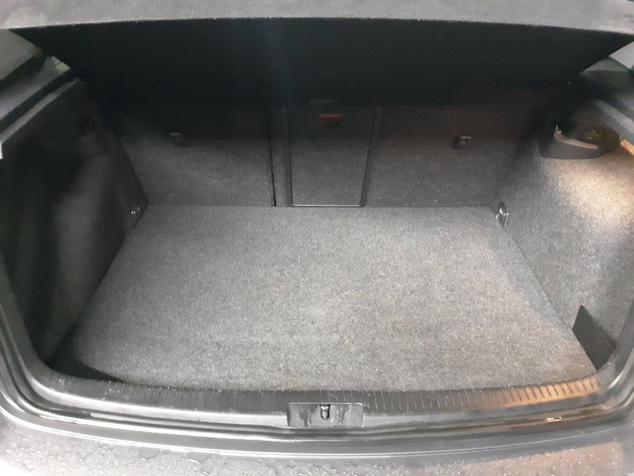 Used 2008 Volkswagen Rabbit 4-Door image 15