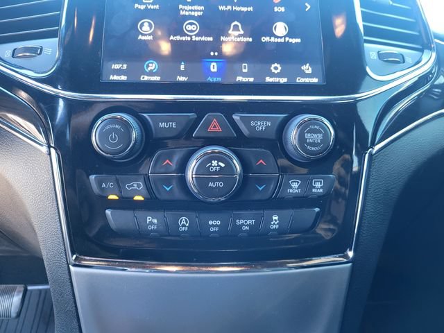Used 2021 Jeep Grand Cherokee Overland AWD/4WD image 18