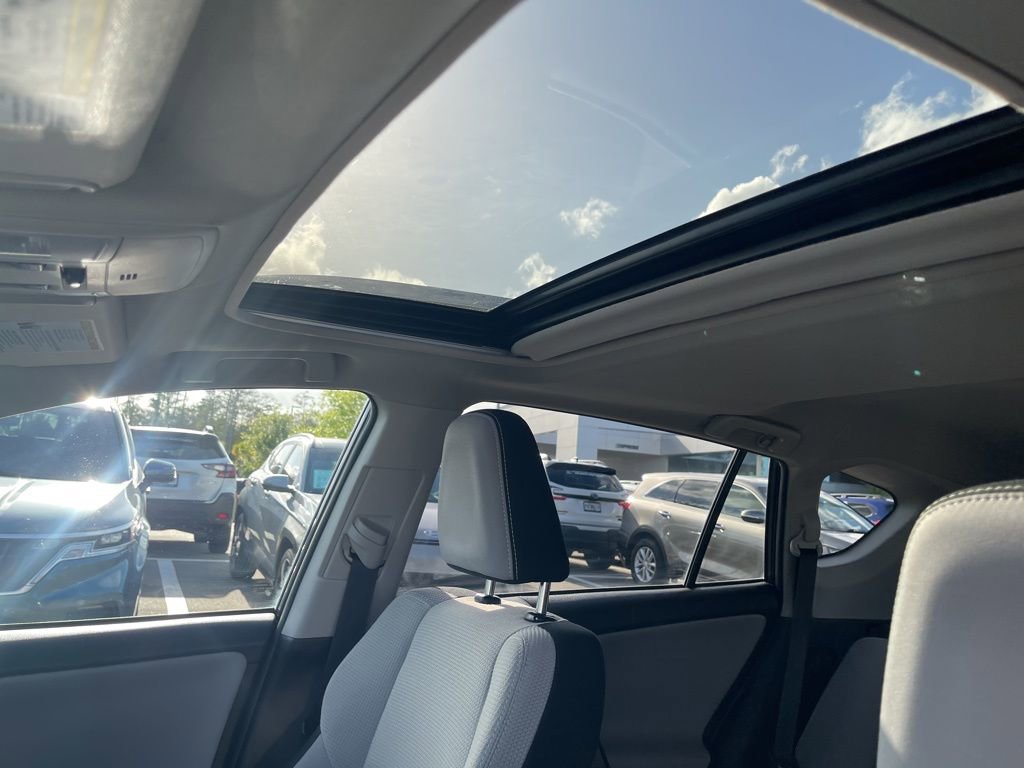 Used 2016 Toyota RAV4 XLE image 15