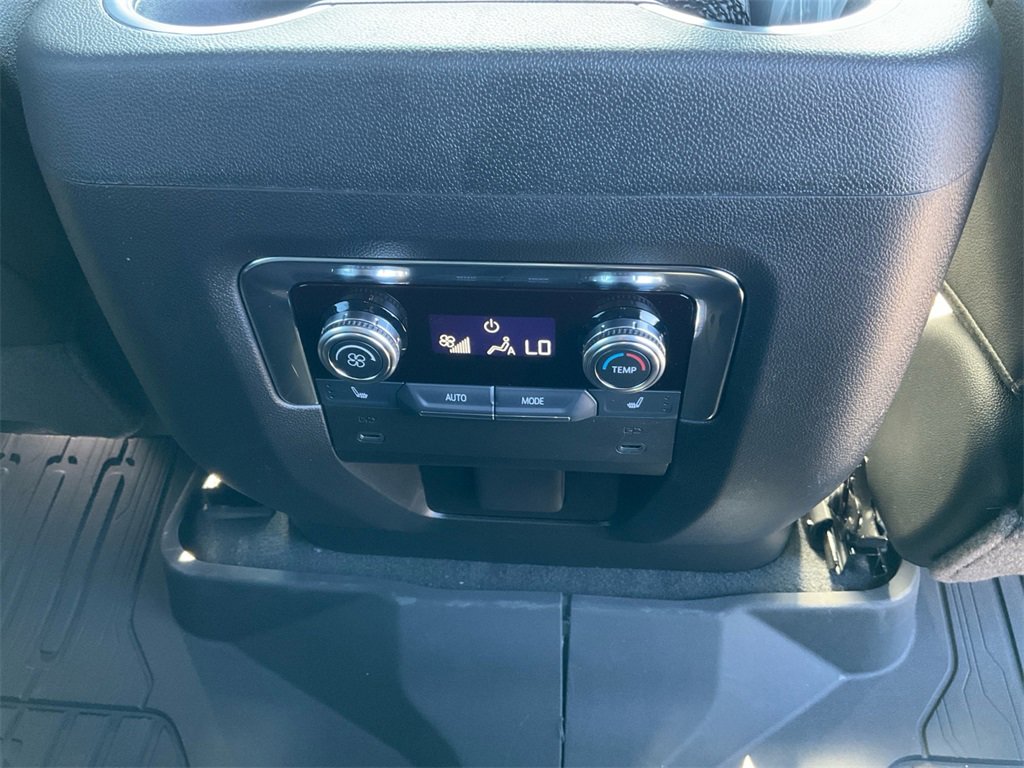 New 2026 GMC Yukon XL Elevation image 23