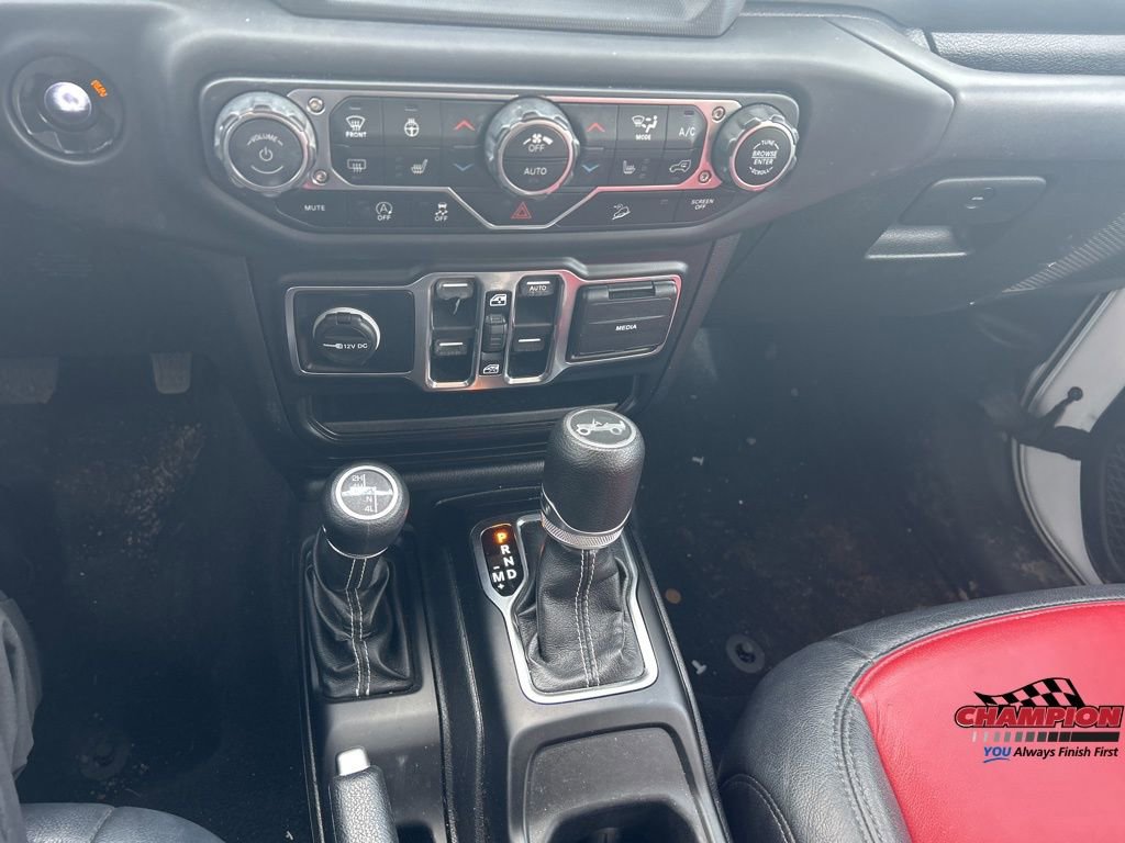 Used 2019 Jeep Wrangler Unlimited Sahara w/ Dual Top Group image 13