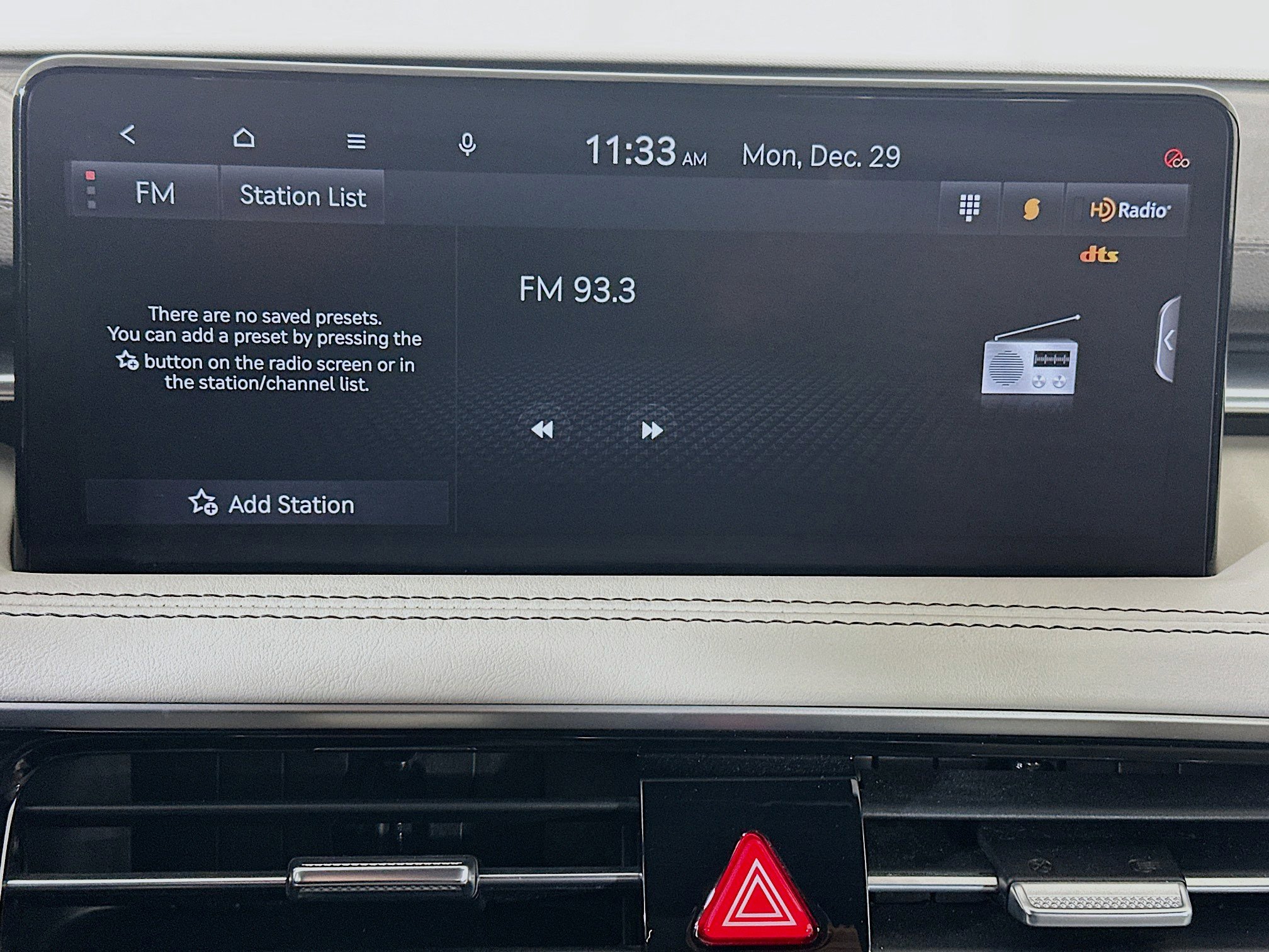 Used 2025 Genesis G70 2.5T image 21