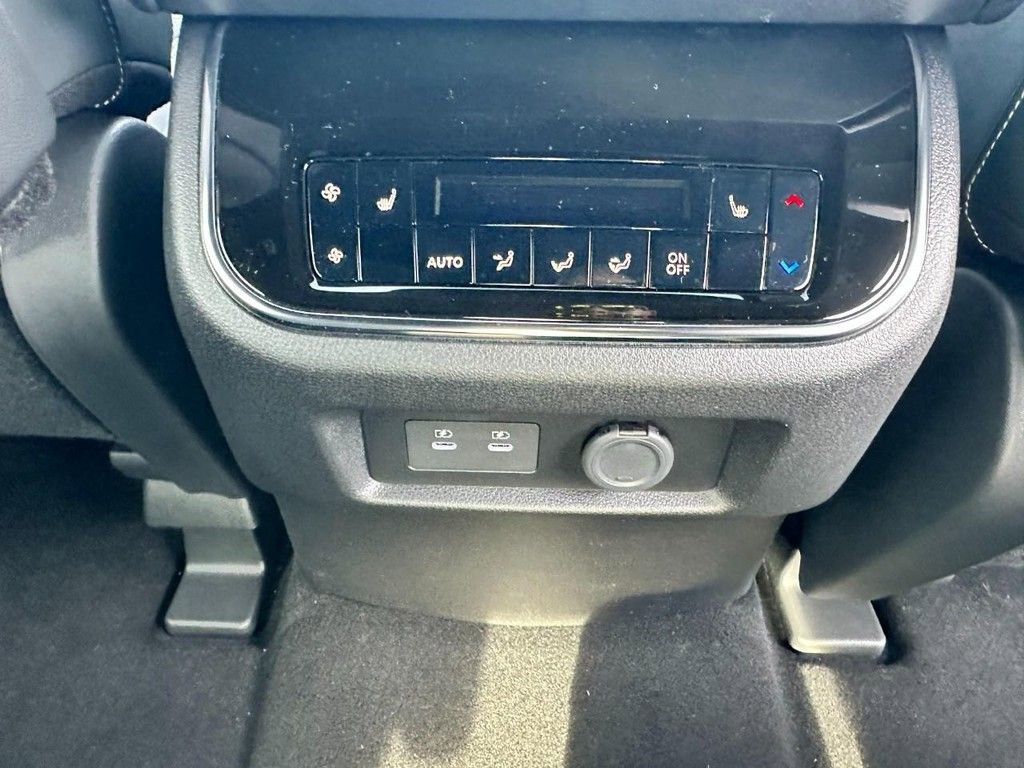 New 2026 Nissan Armada Platinum Reserve image 5