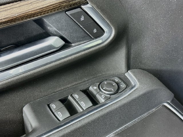 Used 2025 Chevrolet Silverado 3500 LT w/ Safety Package AWD/4WD image 19