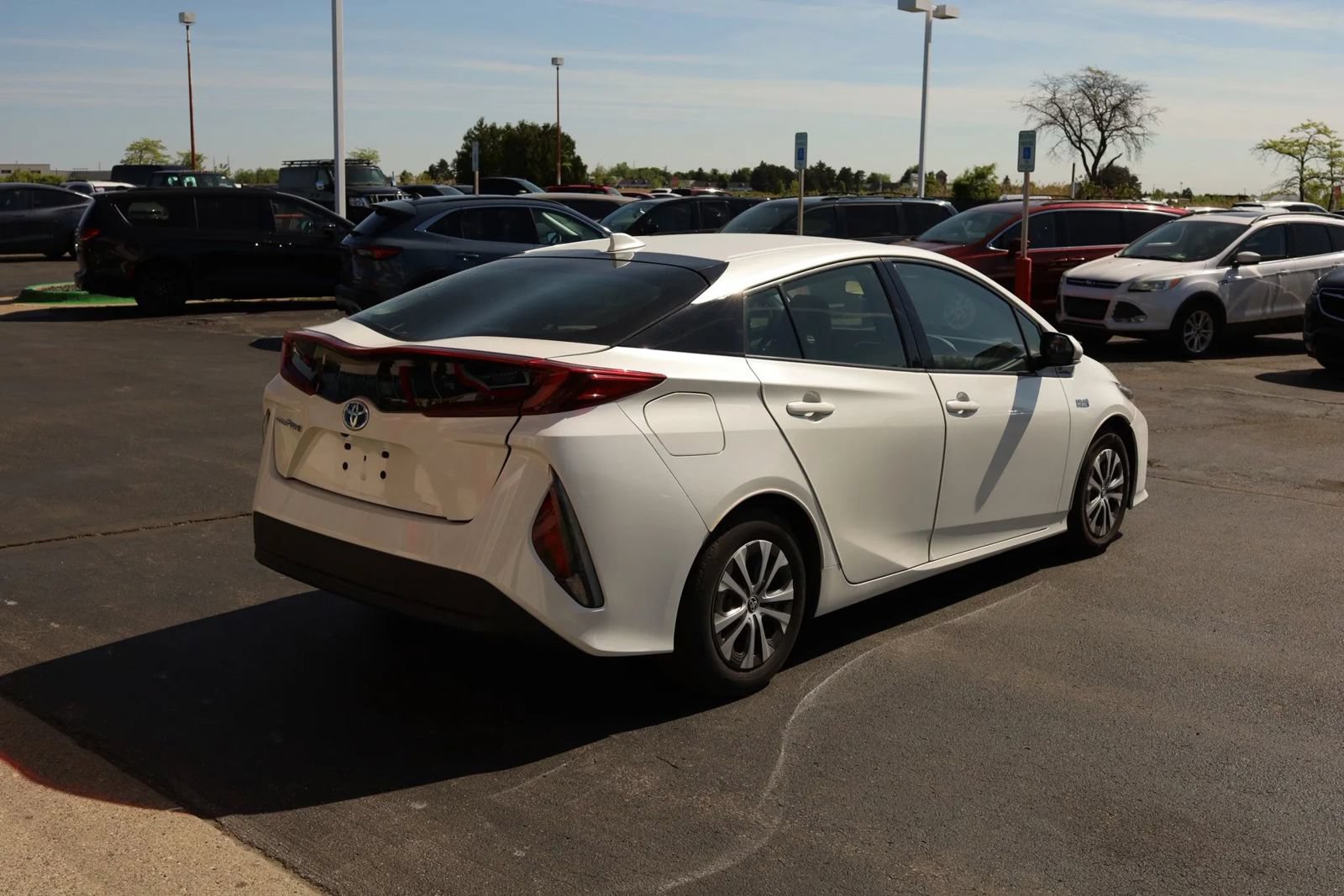 Used 2019 Toyota Prius Prime Premium FWD image 5
