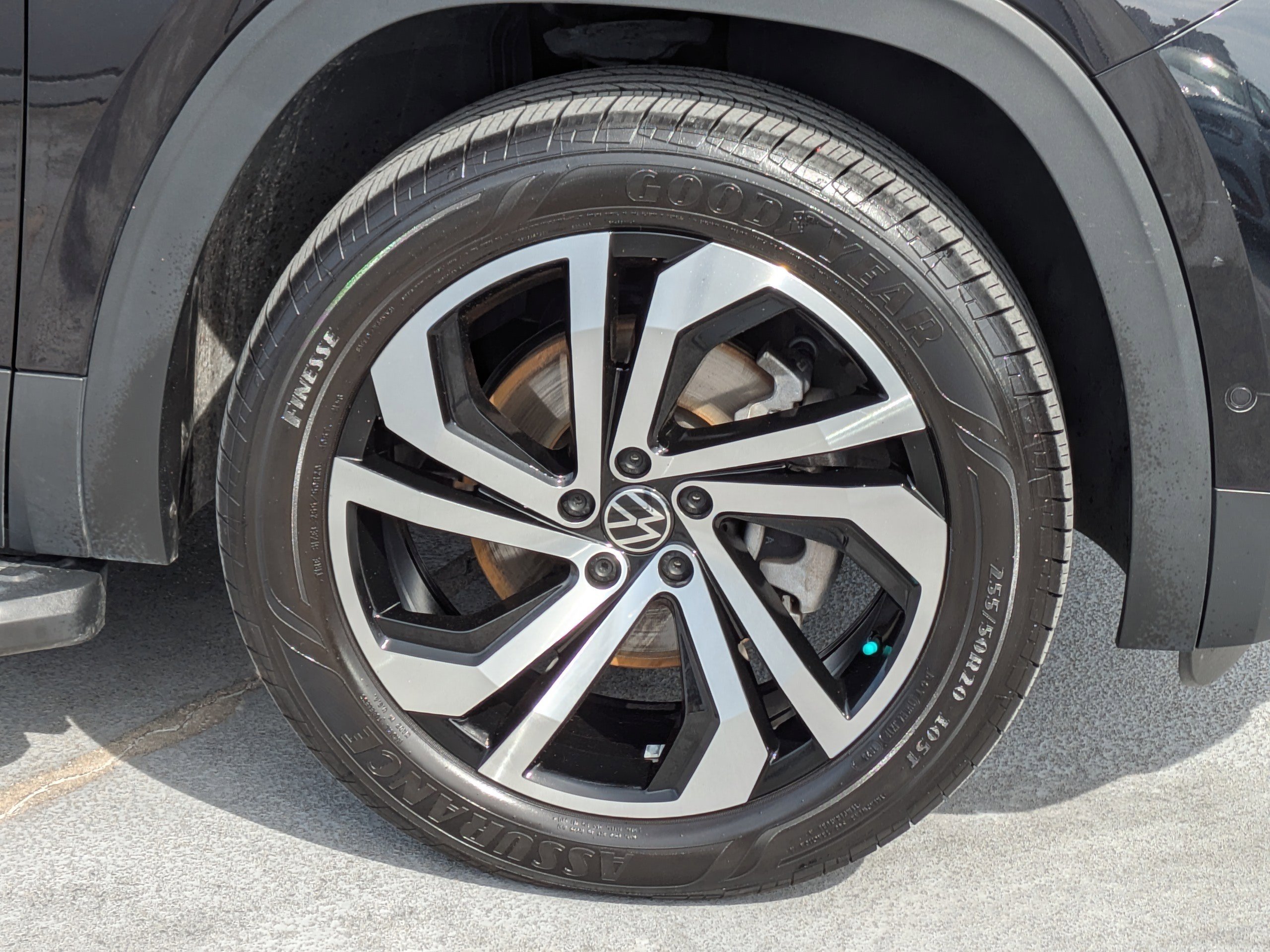 Used 2021 Volkswagen Atlas SEL Premium AWD/4WD image 11
