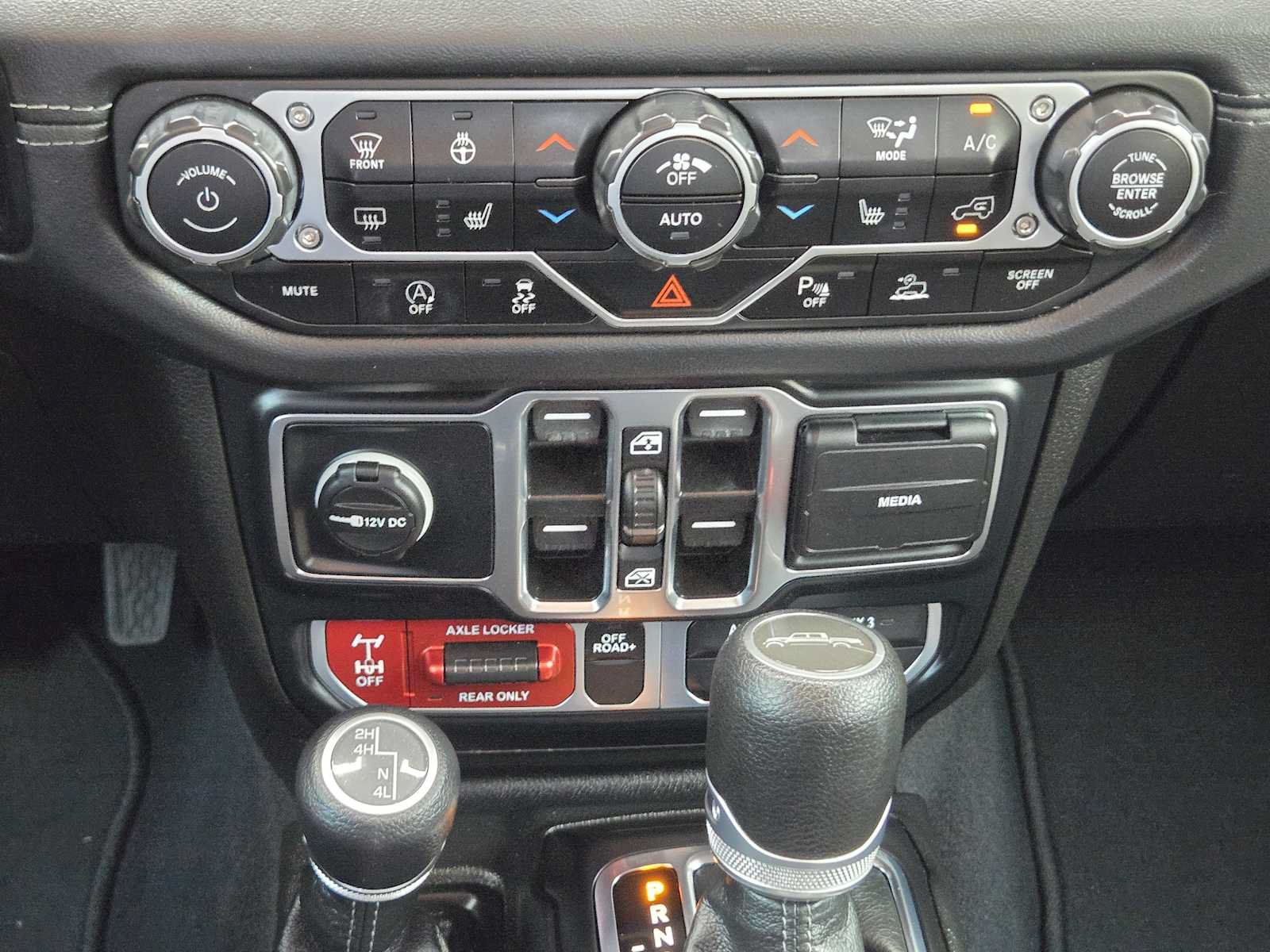 Used 2024 Jeep Gladiator Mojave w/ Safety Group AWD/4WD image 19