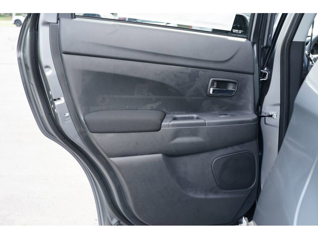 Used 2025 Mitsubishi Outlander Sport ES image 19