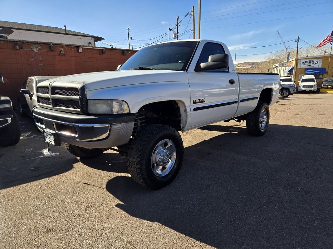 Used 1998 Dodge Ram 2500 Truck ST image 1