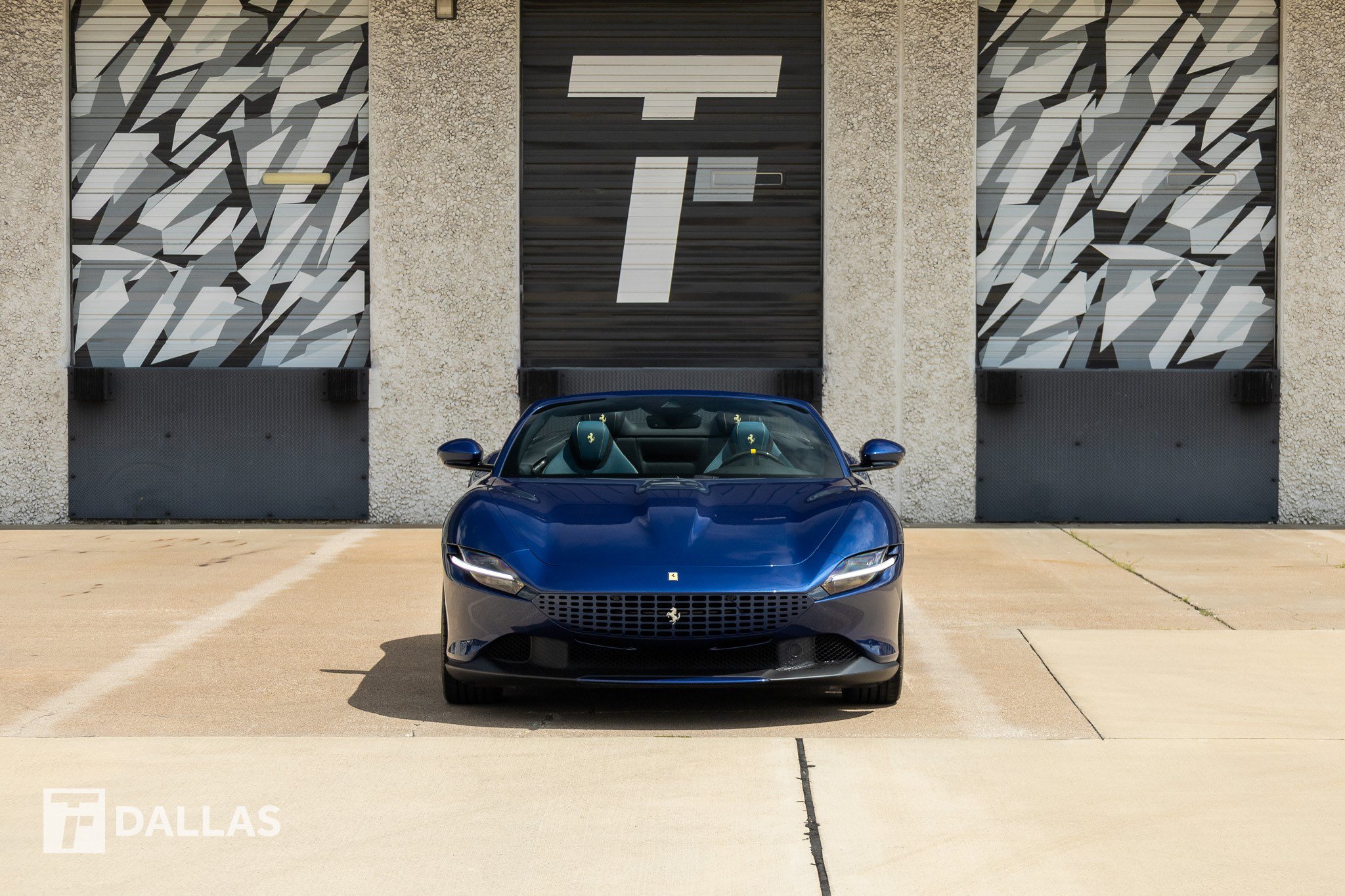 Used 2025 Ferrari Roma Spider RWD image 3