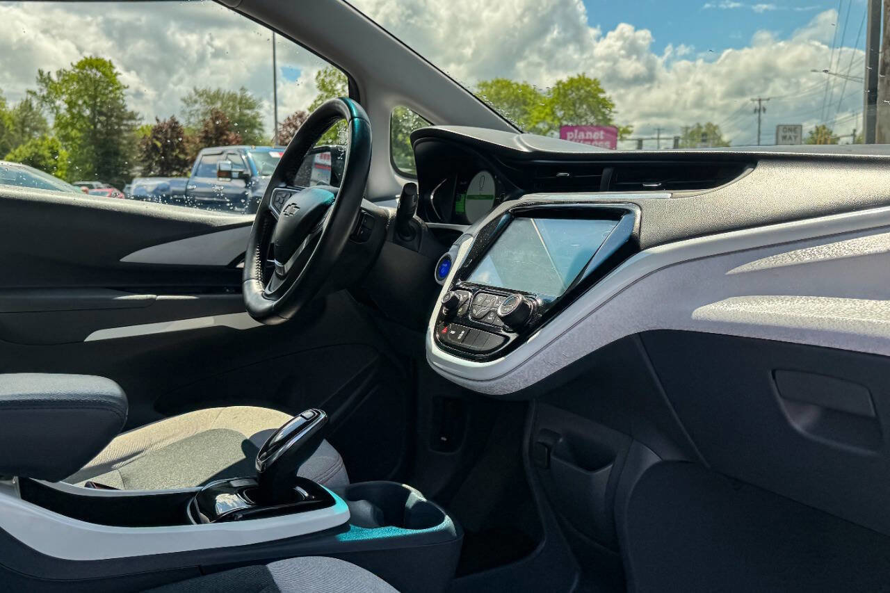 Used 2020 Chevrolet Bolt LT FWD image 14