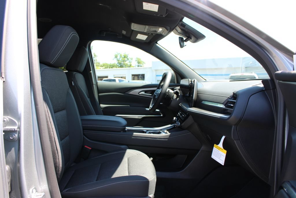 New 2026 Chevrolet Traverse LT w/ Midnight/Sport Edition FWD image 30