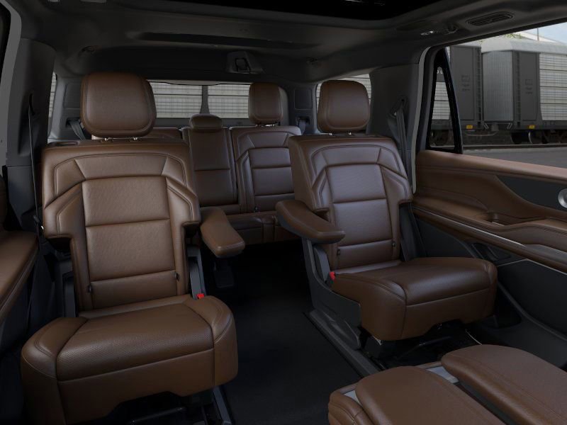 New 2026 Lincoln Navigator Reserve image 11