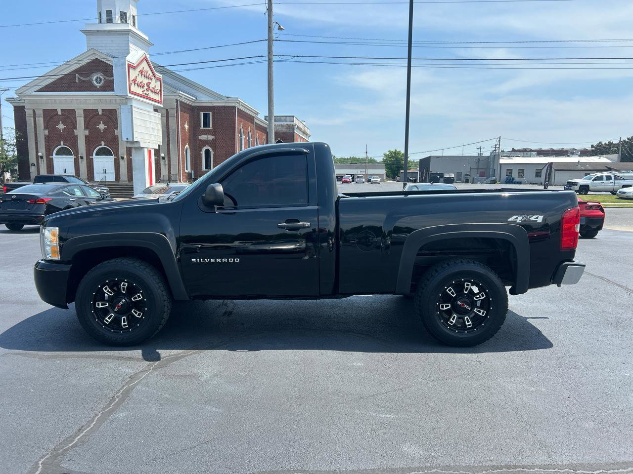 Used 2011 Chevrolet Silverado 1500 W/T w/ LS Package AWD/4WD image 8