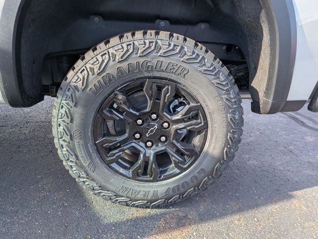 New 2026 Chevrolet Silverado 1500 ZR2 image 25