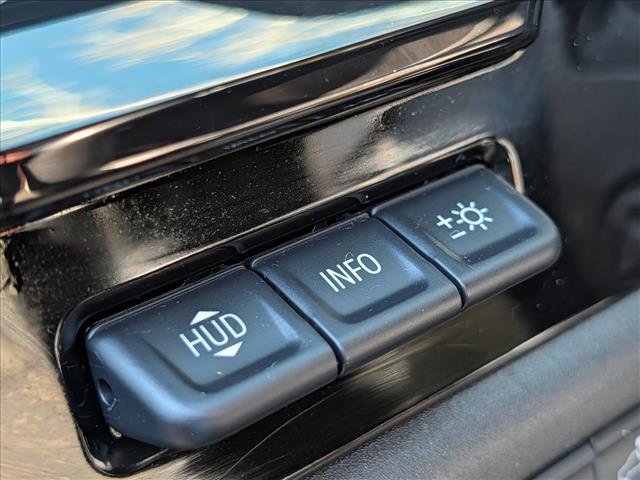 Used 2022 Chevrolet Silverado 1500 ZR2 w/ Technology Package image 33