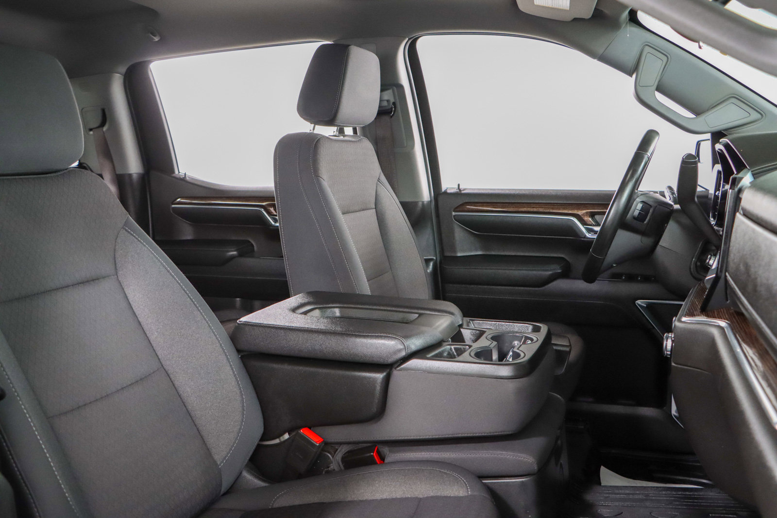 Used 2024 GMC Sierra 1500 Elevation image 29